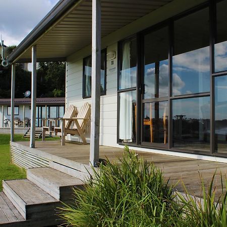 Oakura Beach Holiday Park Екстериор снимка