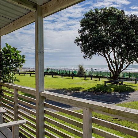 Oakura Beach Holiday Park Екстериор снимка