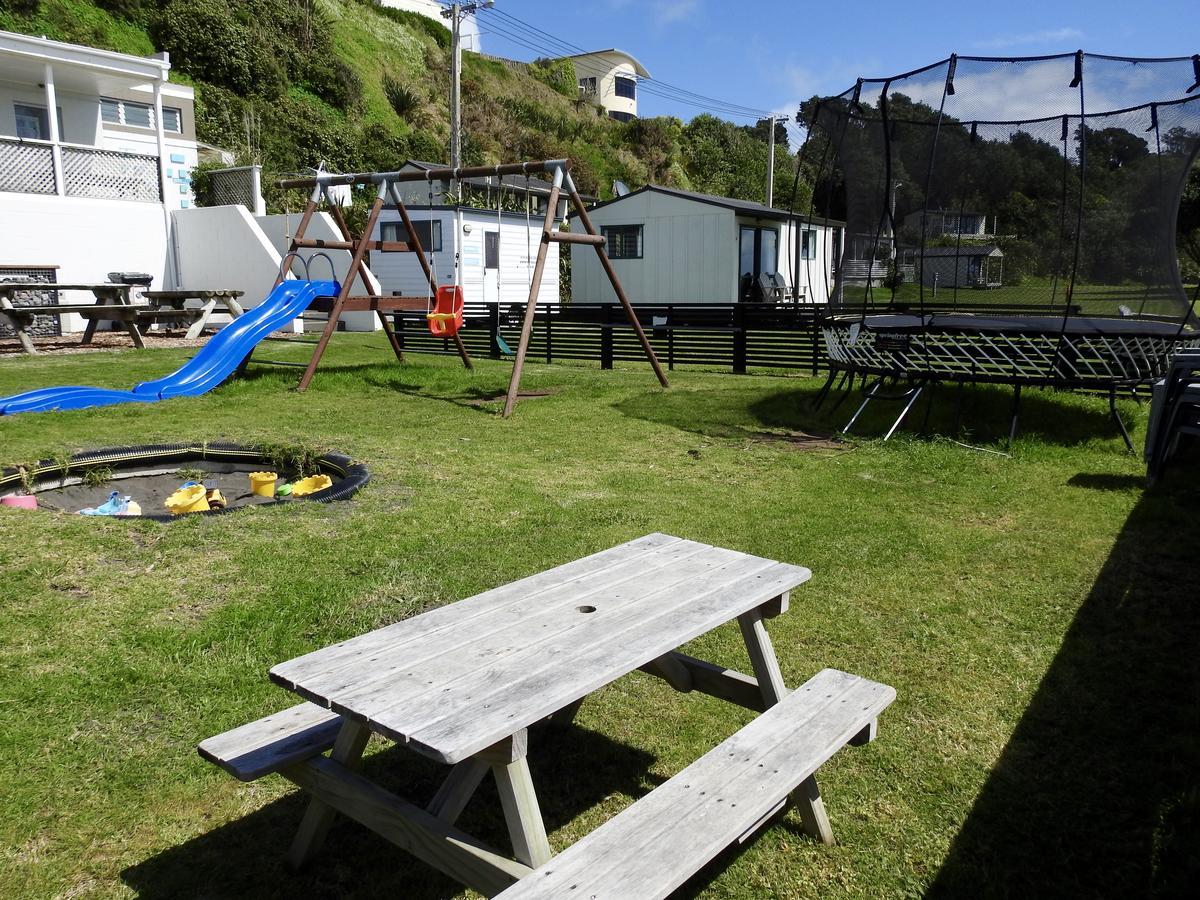 Oakura Beach Holiday Park Екстериор снимка