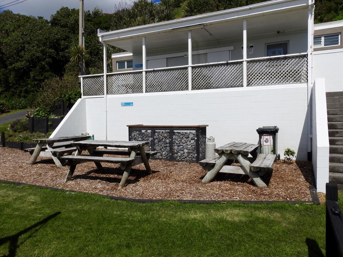 Oakura Beach Holiday Park Екстериор снимка