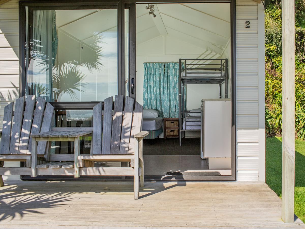Oakura Beach Holiday Park Екстериор снимка
