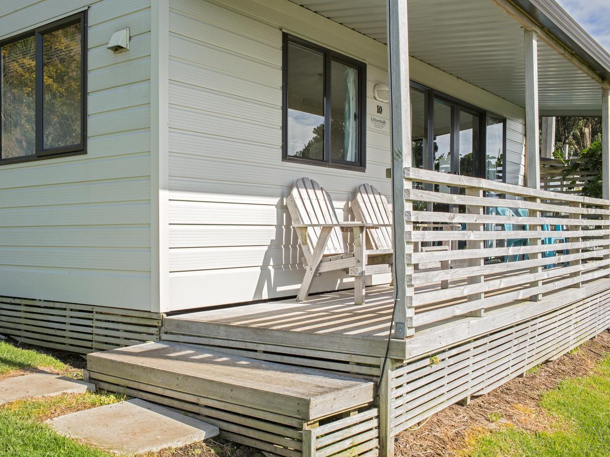 Oakura Beach Holiday Park Екстериор снимка