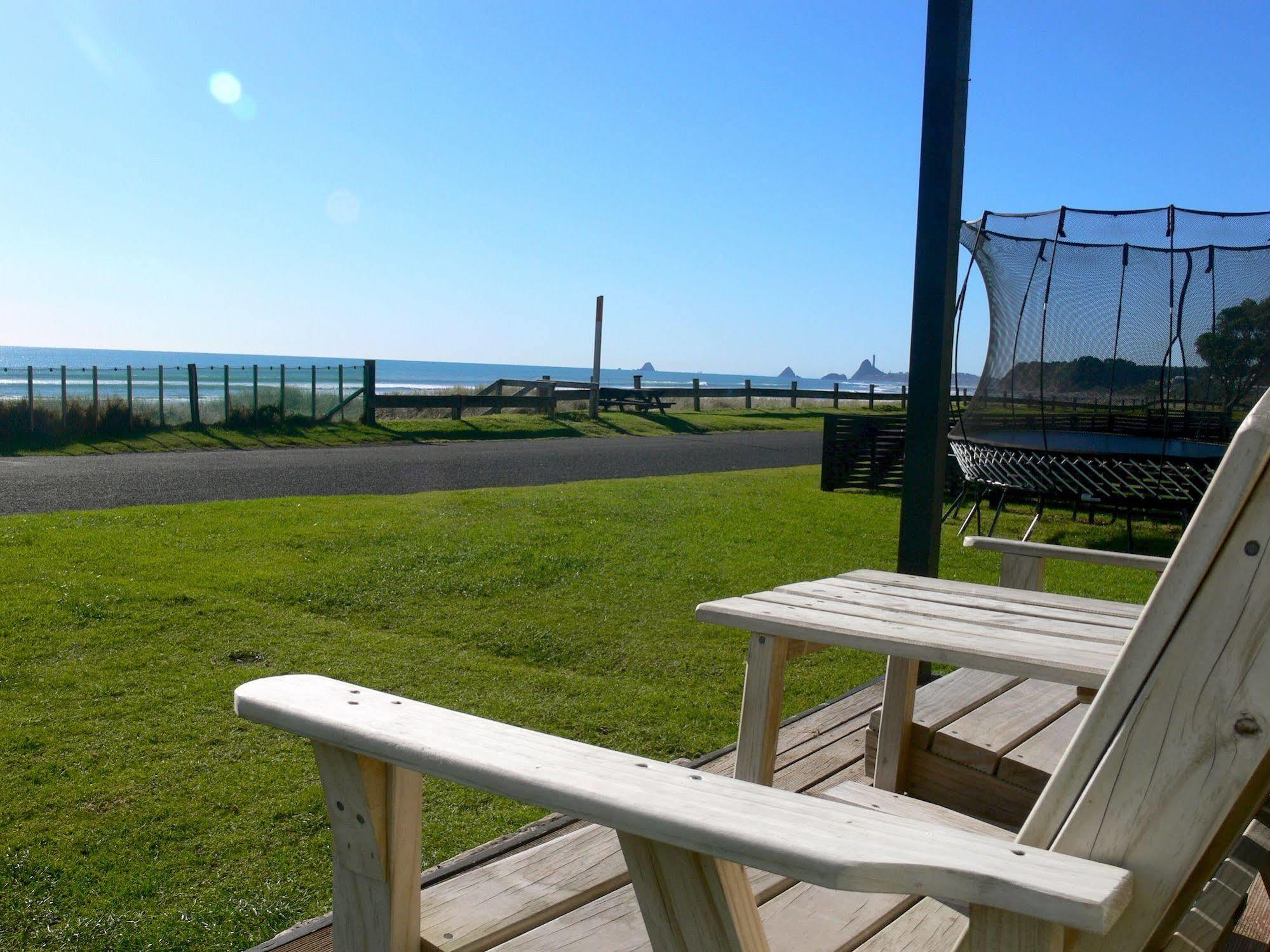 Oakura Beach Holiday Park Екстериор снимка