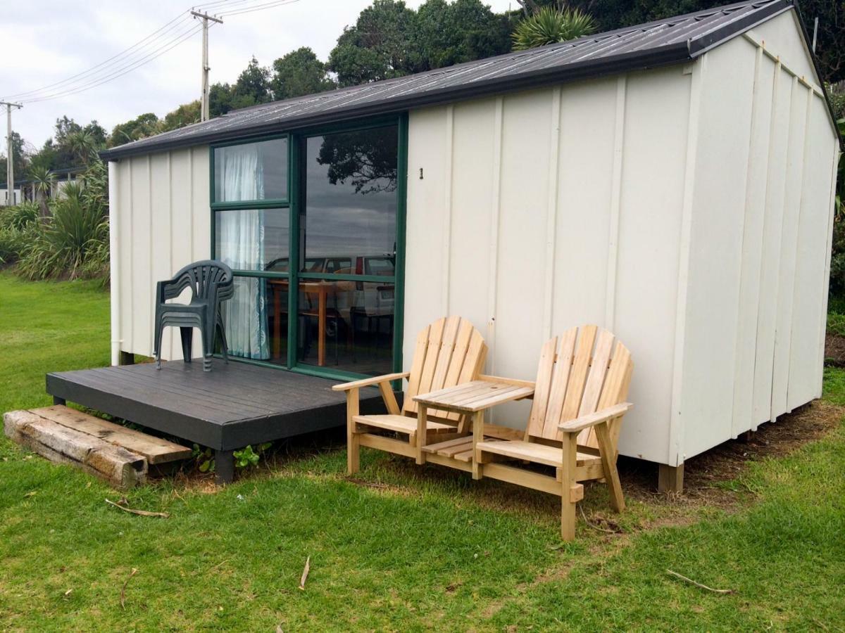 Oakura Beach Holiday Park Екстериор снимка